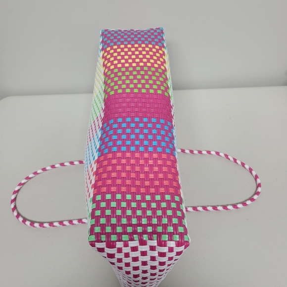 Lilly Pulitzer Multi Colored Woven Tote Bag. - Picture 6 of 10
